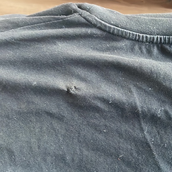 LOVE MOSCHINO EMBROIDERED SKI GRAPHIC BLACK TEE - Picture 5 of 5